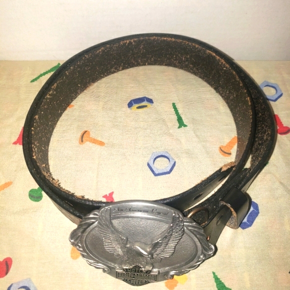 Harley Davidson Buckle And Belt Embossed Black Leather Size 44 USA - Picture 3 of 16